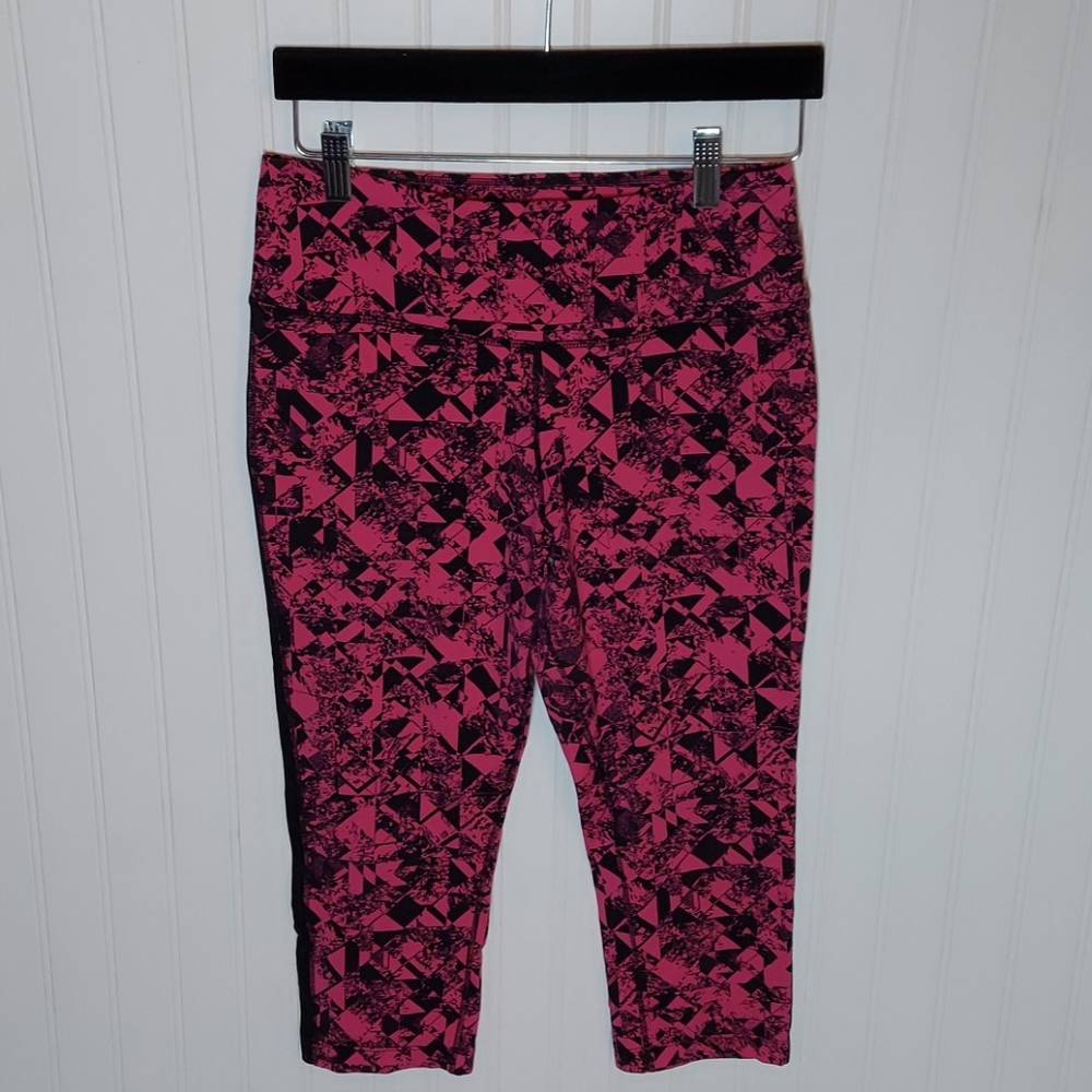 Nike Dri-Fit capri leggings  sz M